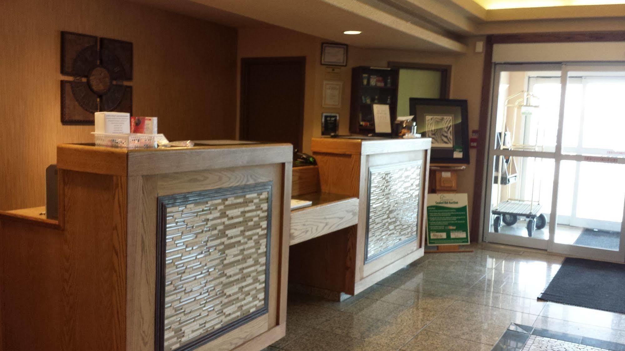 Quality Inn & Suites Yorkton Exterior foto